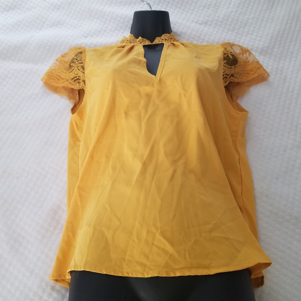 Chic Yellow Lace Women's Blouse